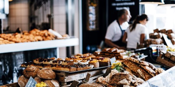Mengatasi Tantangan dalam Profesi Food Handler: Tips untuk Sukses