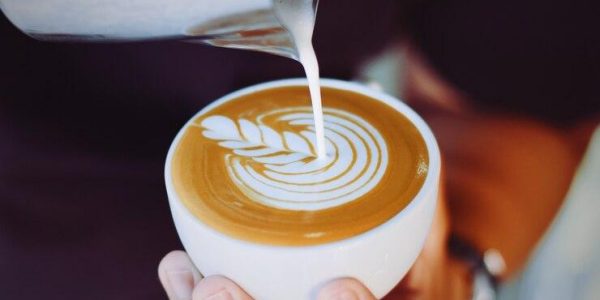 Kiat Mengesankan untuk Mengukir Latte Art yang Indah: Mendongkrak Kafe Anda ke Tingkat Berikutnya