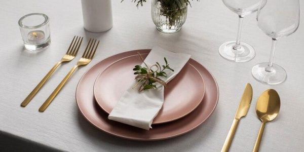 Seni Table Manner: Menikmati Makanan dengan Elegan dan Tulus