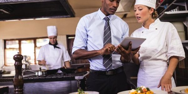 Pelatihan Peningkatan Motivasi Kerja Karyawan Restoran dan Rumah Makan
