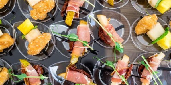 Pencapaian Keunggulan dalam Catering: Peran Pelatihan Manajemen dalam Menggapai Tujuan