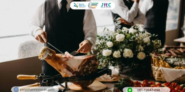 pelatihan waiter terbaik dengan sertifikasi waiterss BNSP dari JTTC Jogja, Jateng, Solo, Jakarta