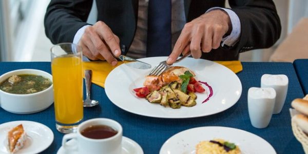 Posisi Alat Makan yang Benar dalam Etika Table Manner